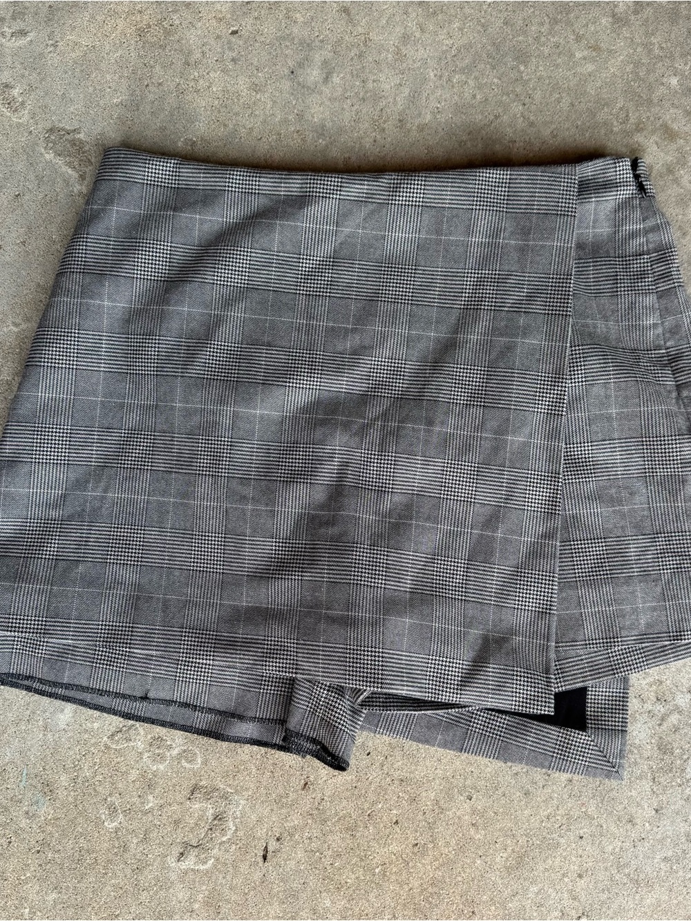 Women's Gray Plaid Mini Skort - Tailored Fit
